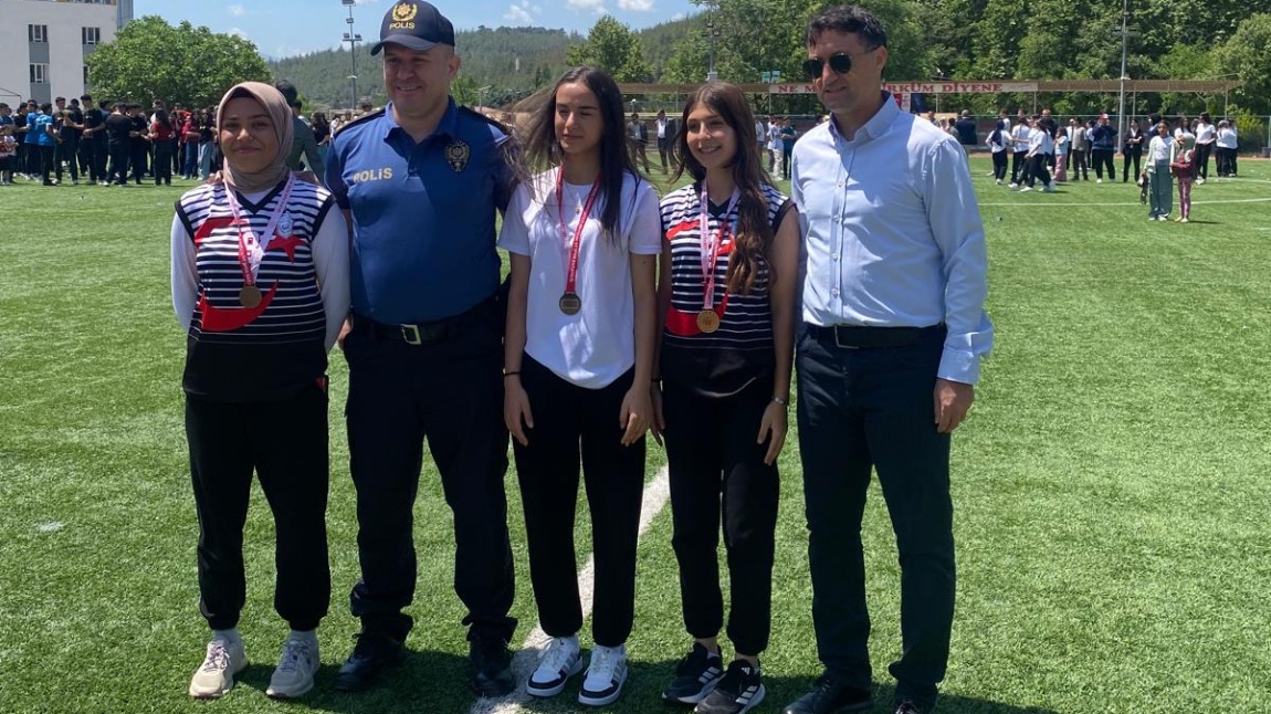 19 Mayıs Etkinliklerinde Öğrencilerimizden Büyük Başarı